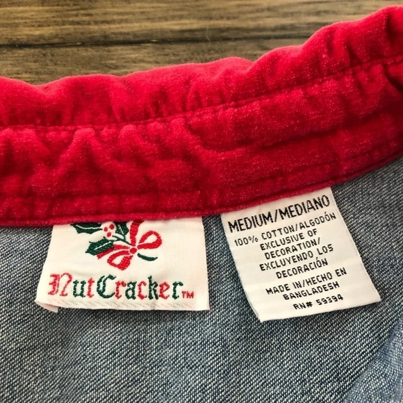 Vintage Nutcracker Denim Embroidered Christmas Santa Sleigh Bear Button Up Shirt - Picture 4 of 9